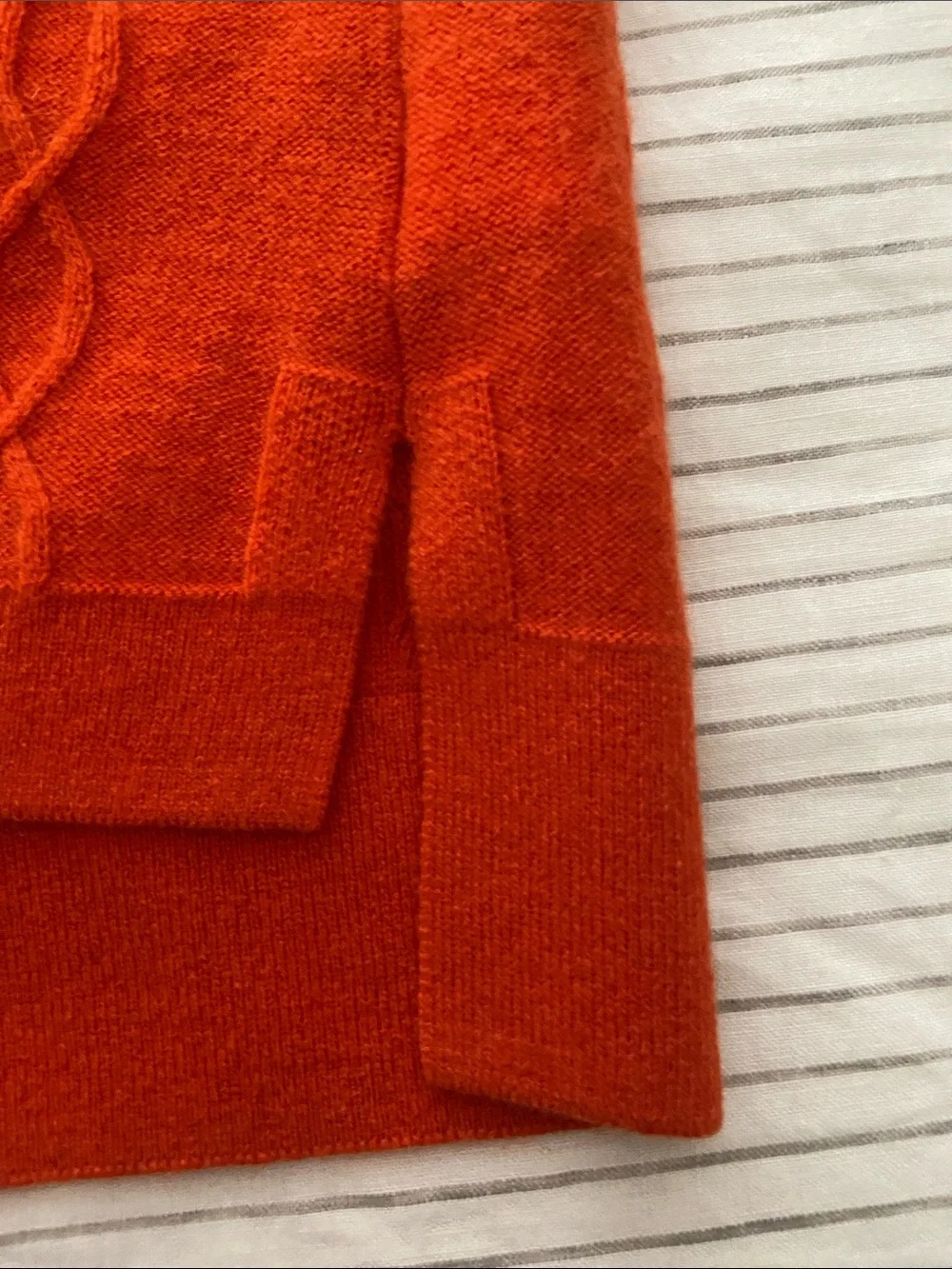 GUAUR Cashmere Cable Knit Short Sleeve Sweater in Bright Orange, Size Medium - Picture 8 of 12